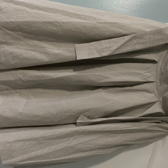 High waisted & knee length skirt - Picture 3 of 3